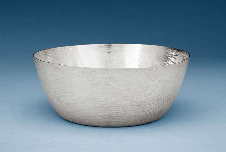 A Tapio Wirkkala silver bowl, Kultakeskus, Finland 1977.