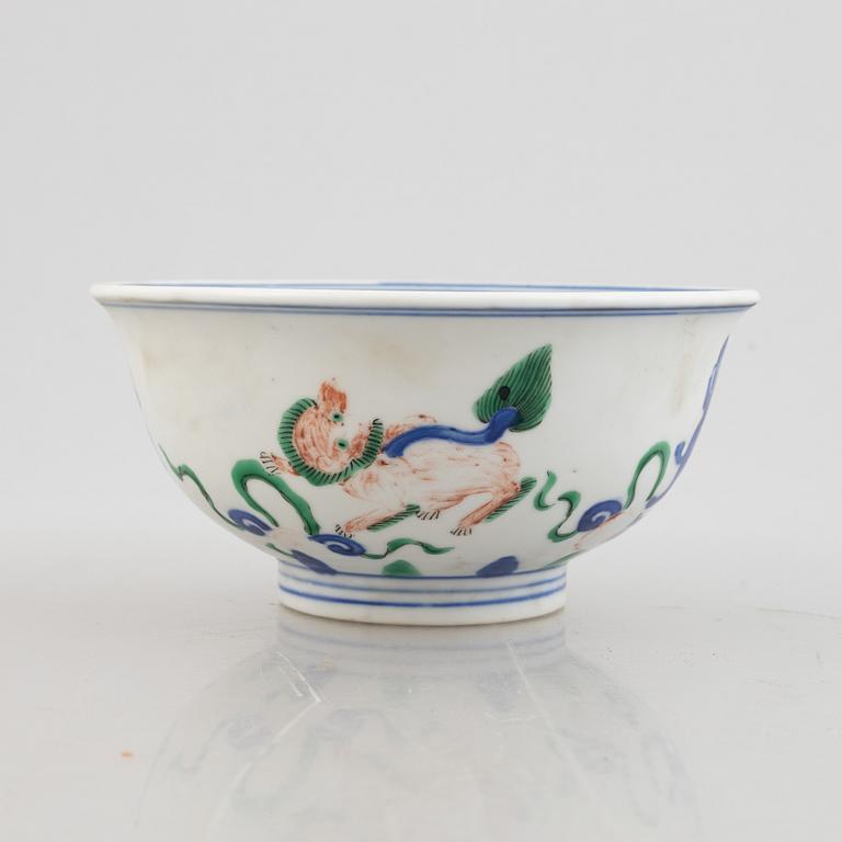 A Chinese Wucai porcelain bowl, 17th century.