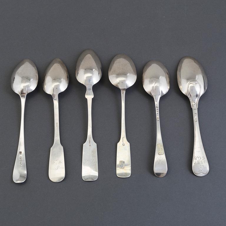 A lot of 12 silver spoons, hallmarks from Sweden, Germany and England, 18/19th century.