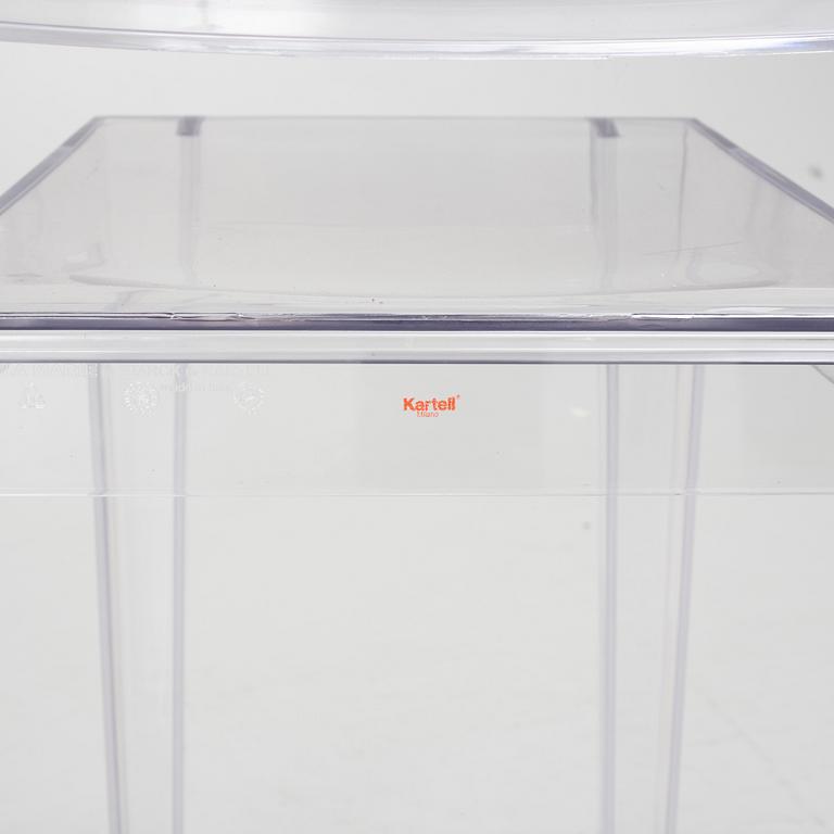 Philippe Starck, 8 st, "La Marie" Kartell, Italien, Modellen formgiven 1998.