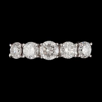 83. A diamond, circa 2.14 cts in total, ring.
