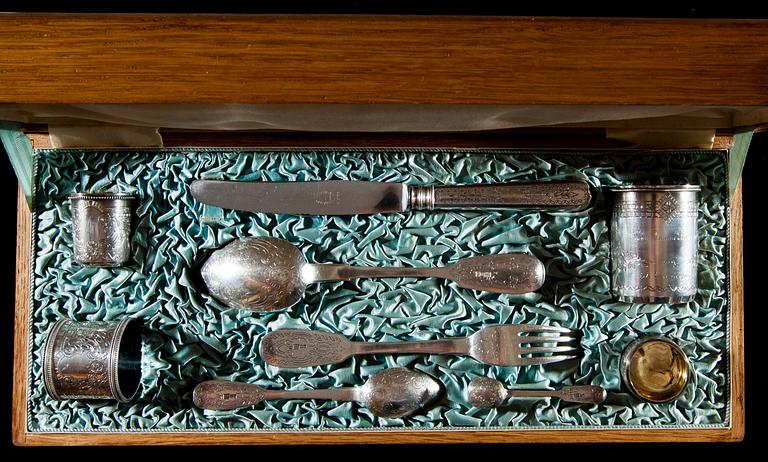 A TRAVEL CUTLERY SET.