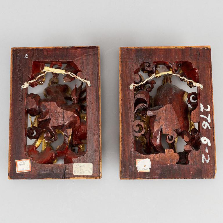 Two sculptured wooden panels, Qing dynasty, 19th Century.
