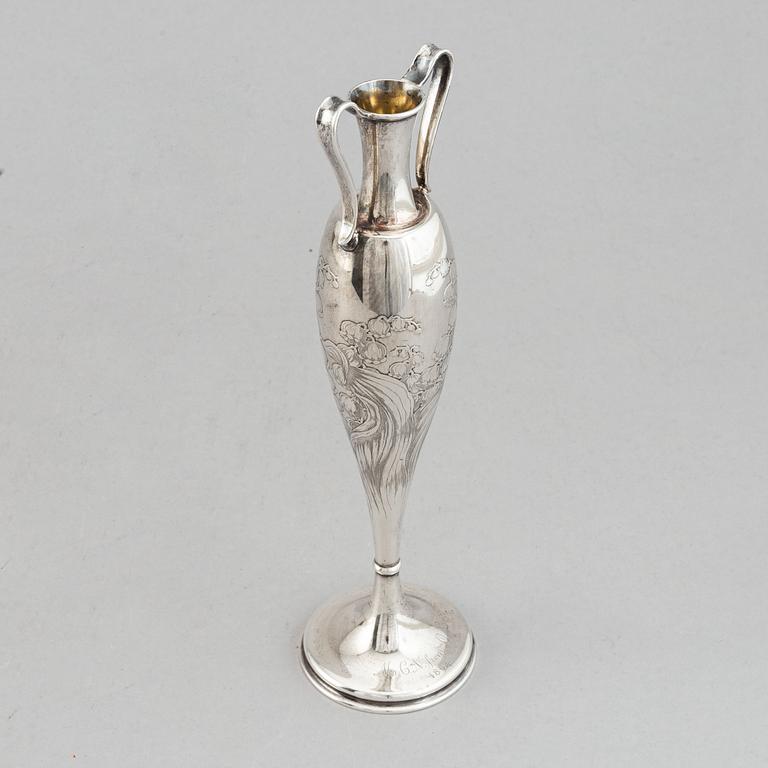 Tiffany & Co, an Art Nouveau sterling silver vase, end of 19th century.