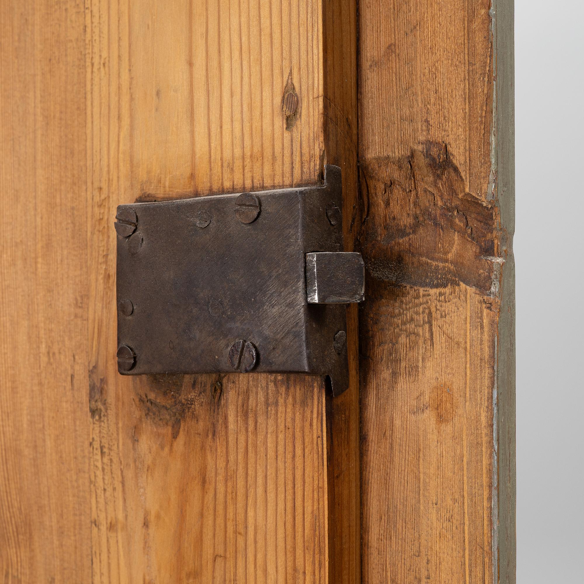 A Rococo style cabinet, 18th-19th century.