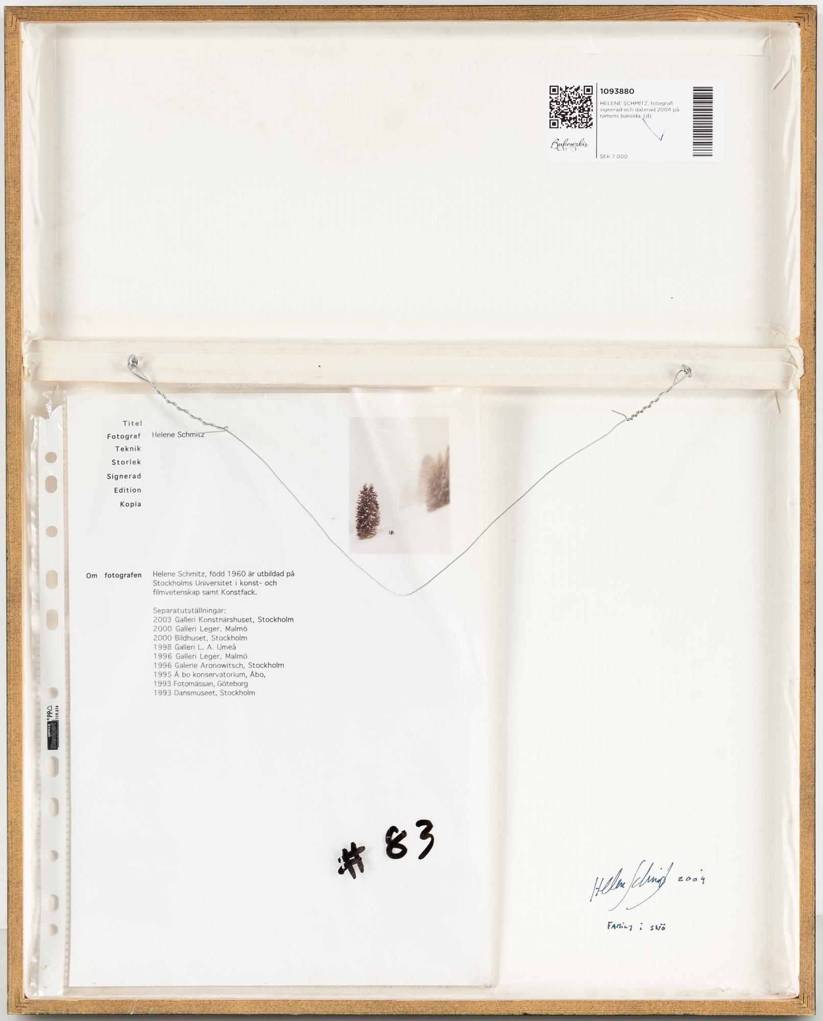 HELENE SCHMITZ, fotografi signerad och daterad 2004 på ramens baksida.