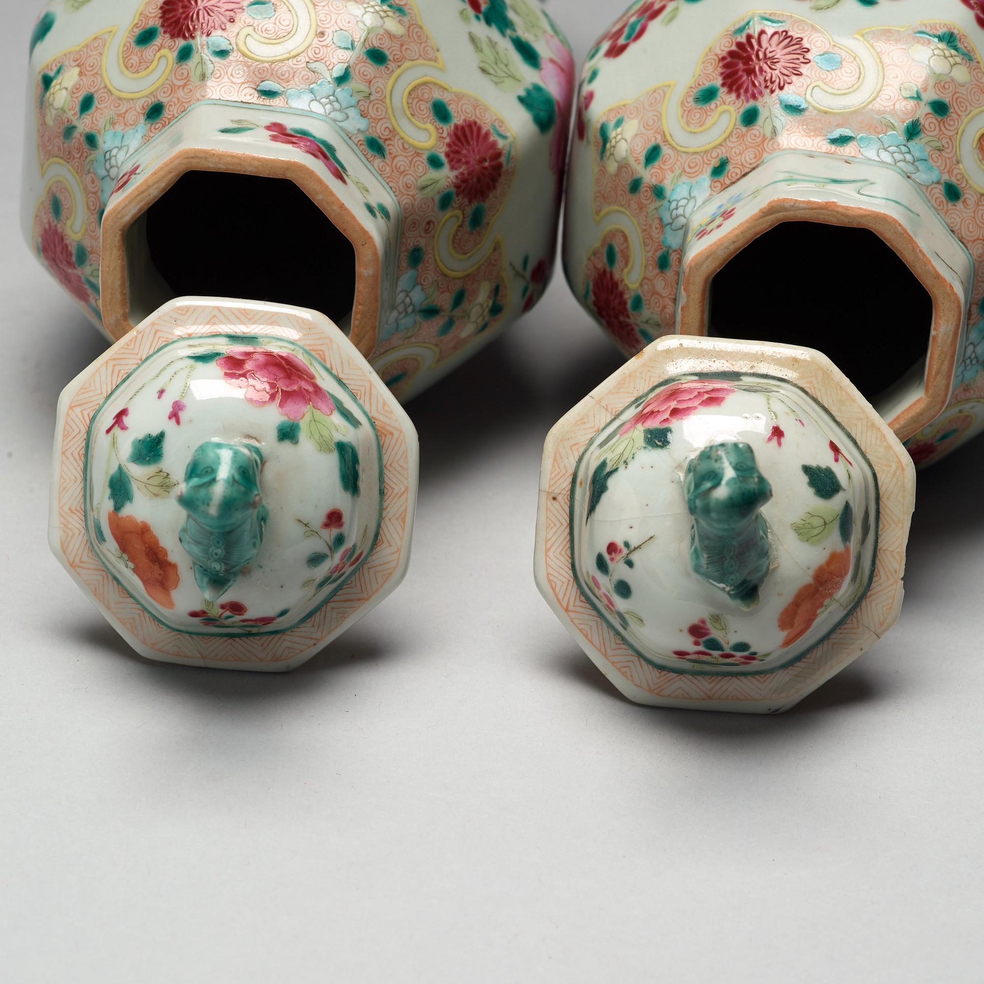 A pair of famille rose vases with cover, Samson, late 19th Century.