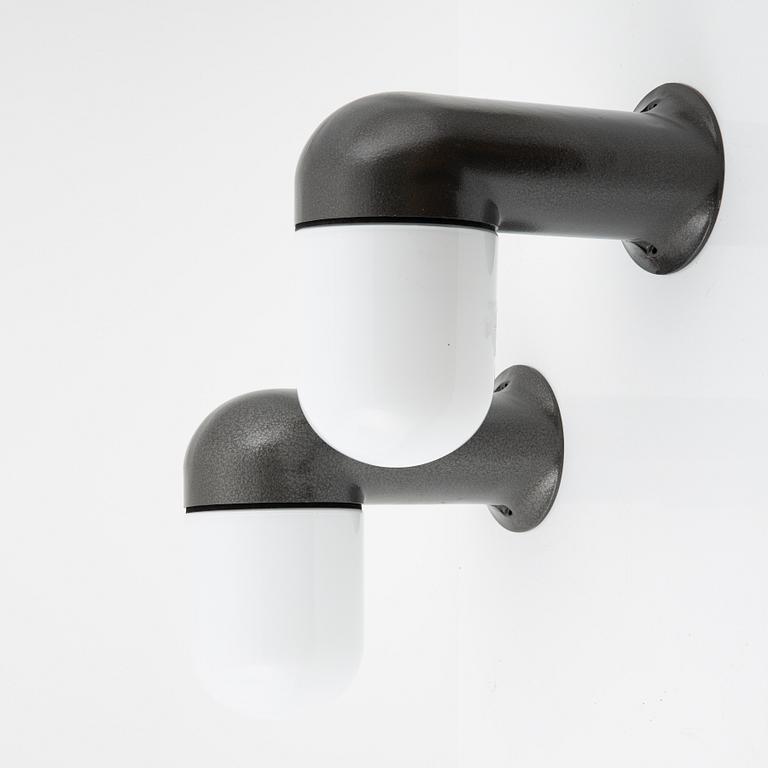 Sergio Mazza, vägglampor, ett par 'Catalina', Artemide, Italien.