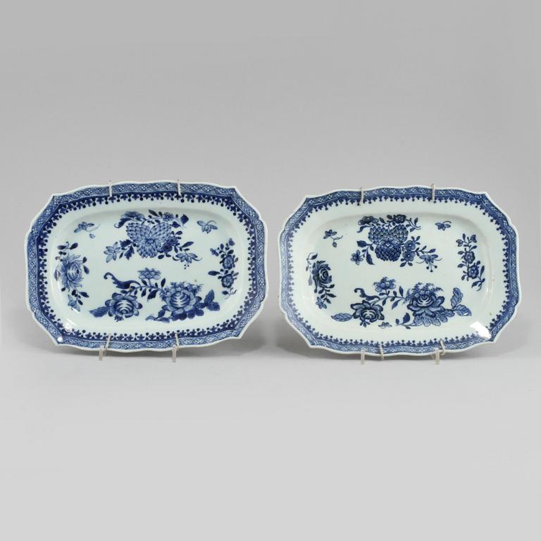 FAT, ett par, porslin, Kina, 1700-tal.