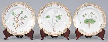 ASSIETTER, 6 st, porslin, "Flora Danica" Royal Copenhagen, Danmark.
