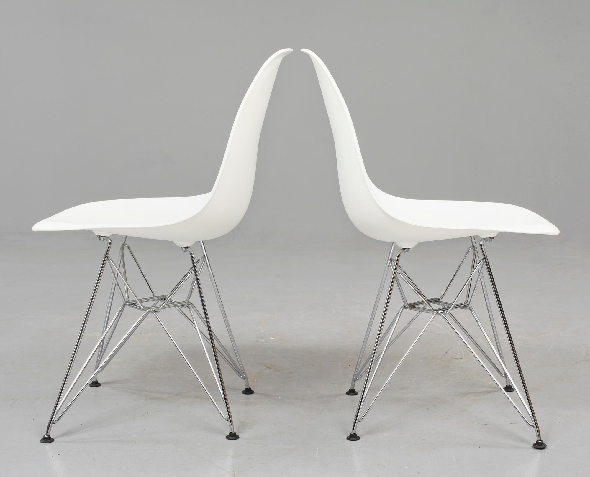STOLAR, ett par,  "Plastic chair", Charles och Ray Eames, Vitra 2004.