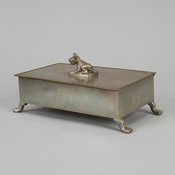 Firma Svenskt Tenn, a pewter box, Stockholm 1928.