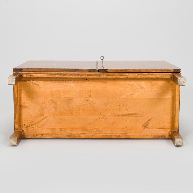 Alvar Aalto, skåp, modell 810 för O.Y Huonekalu- ja Rakennustyötehdas A.B, 1930-tal.