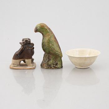 Two ceramic figures and a bowl, Qing dynasty, for the Southeast Asian market.
