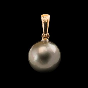 369. A PENDANT, tahitian pearl 14,5 mm. 14K gold.
