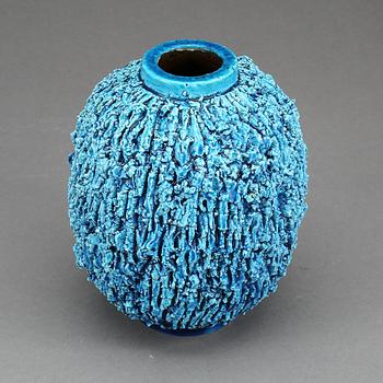 VAS, chamotterat stengods, Gunnar Nylund, Rörstrand, 1900-talets andra hälft.