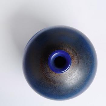 A Berndt Friberg stoneware vase, Gustavsberg studio 1966.