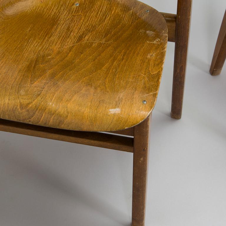 Ilmari Tapiovaara, tuoleja 4 kpl, "Domus", Keravan Puuteollisuus, 1900-luvun puoliväli.