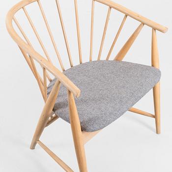 KARMSTOL, "Solfjädern", Sonna Rosén, Nesto, formgiven 1948, märkt 1990.