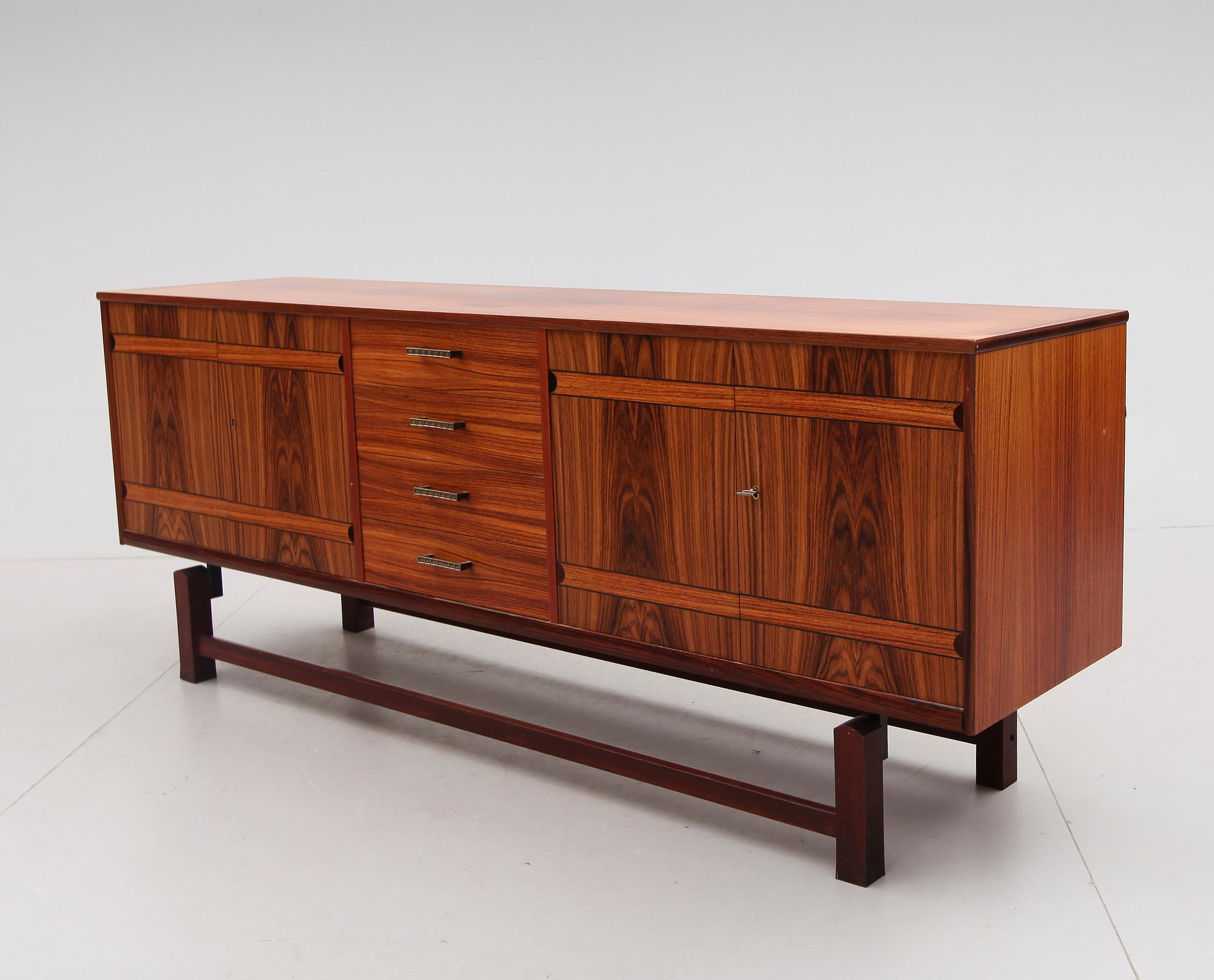 SIDEBOARD, Ajfa, Tibro, 1900-talets andra hälft.