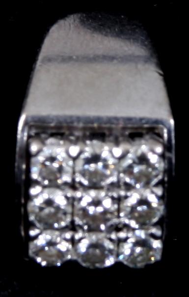 RING, vitguld samt 9 briljanter. Tot vikt 7 gram.