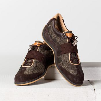 SKOR, Louis Vuitton.