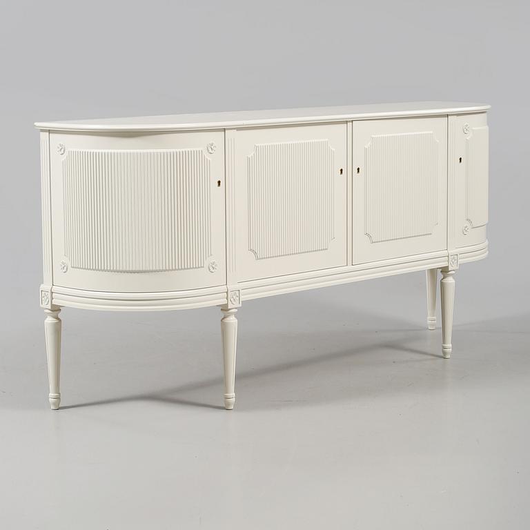 SIDEBOARD, gustaviansk stil, 1900-talets andra hälft.