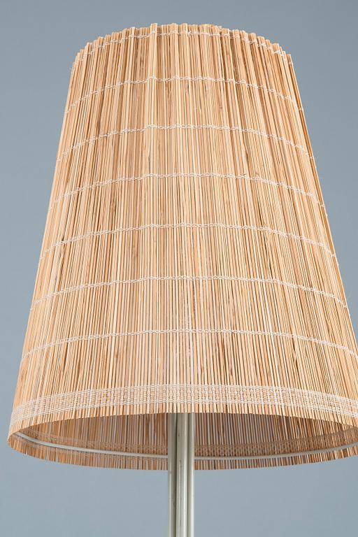 Lisa Johansson-Pape, GOLVLAMPA, 2058.