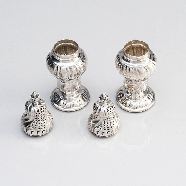 A pair of Swedish 18th century silver rococo salt and peppershakers, Eksjö  1761.