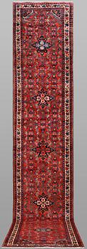 Gallerimatta, Hamadan, ca 526 x 104 cm.