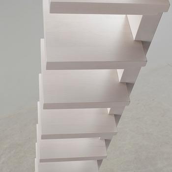HYLLA, "Pilaster", John Kandell, Källemo, 2000-tal.