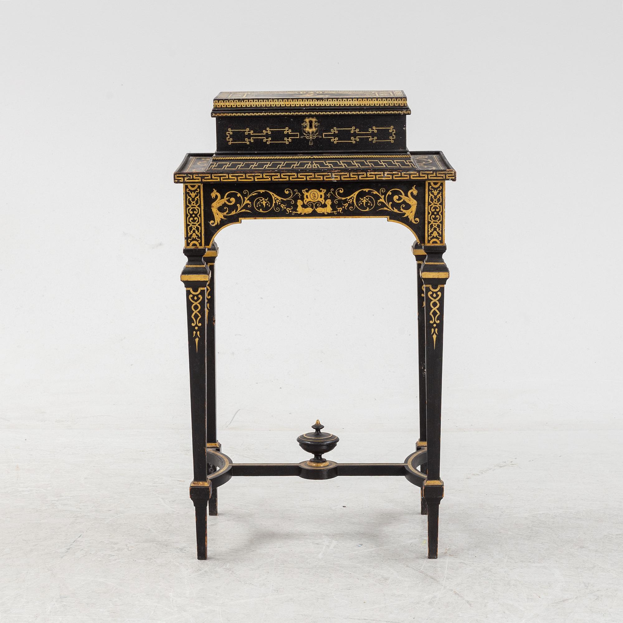 Bord med skrin, Ersbach und Hausness Blechwarenfabrik, Dresden, 1880-tal.