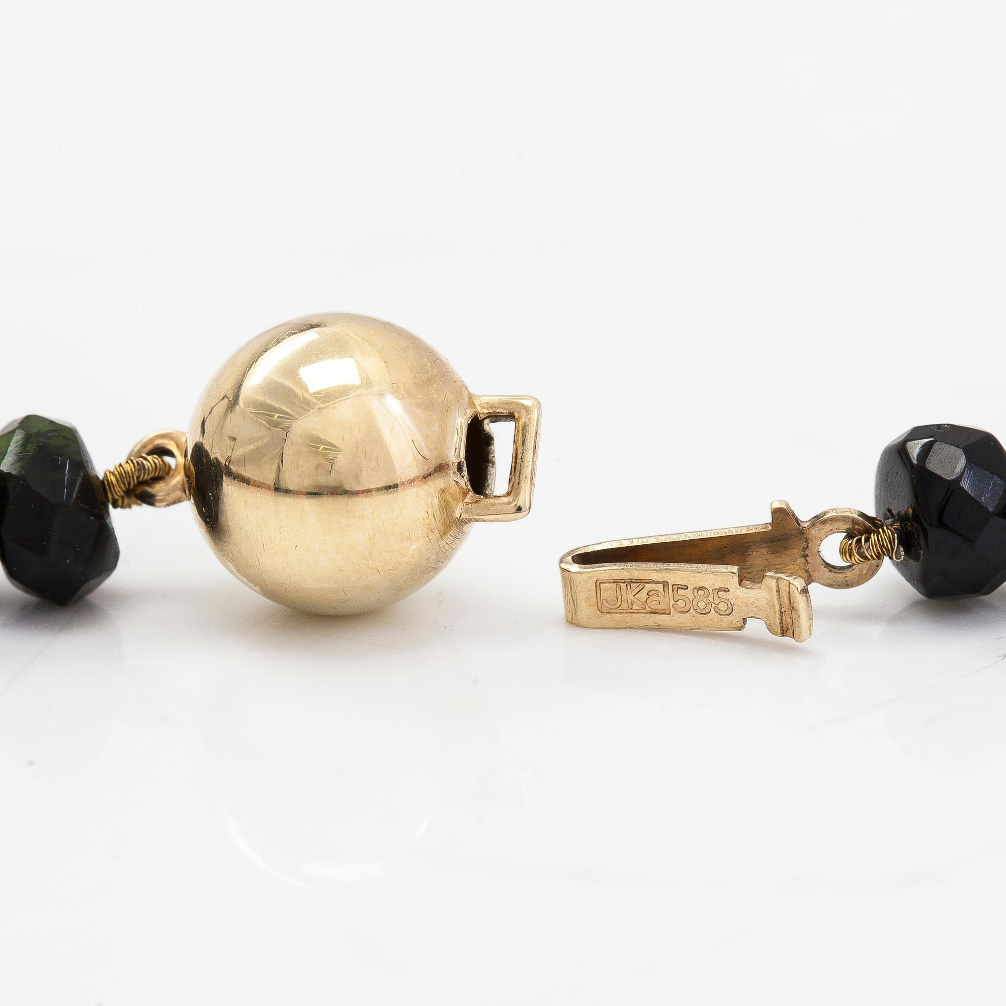 Halsband med turmaliner, lås i 14K guld.