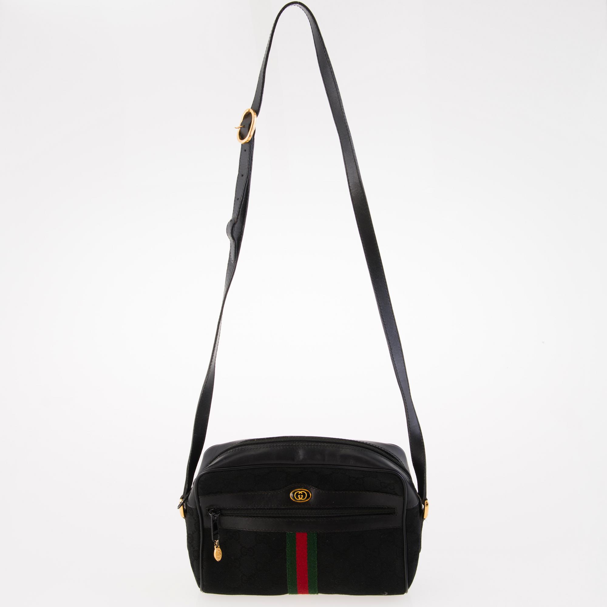 GUCCI, KLÄDÖVERDRAG SAMT VÄSKA, 1980-tal.