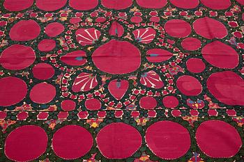 Broderi, antik Uzbekistan suzani, sannolikt Tashkent, ca 231,5-237,5 x 160-161 cm.
