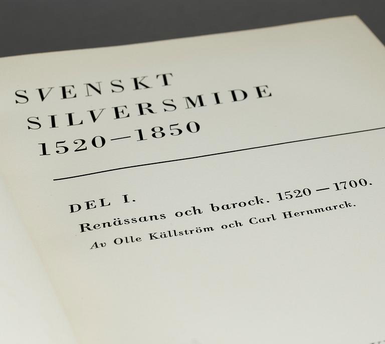 BOKVERK, 3 vol, BÖCKER: Svenskt Silversmide, C Hernmark samt Olle Källström, 1940-45.