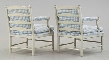 FÅTÖLJER, ett par, sk Gripsholms-modell, 1900-talets andra hälft.