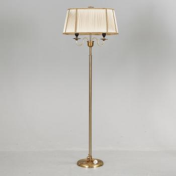 GOLVLAMPA, mässing, 1900-talets tredje kvartal.
