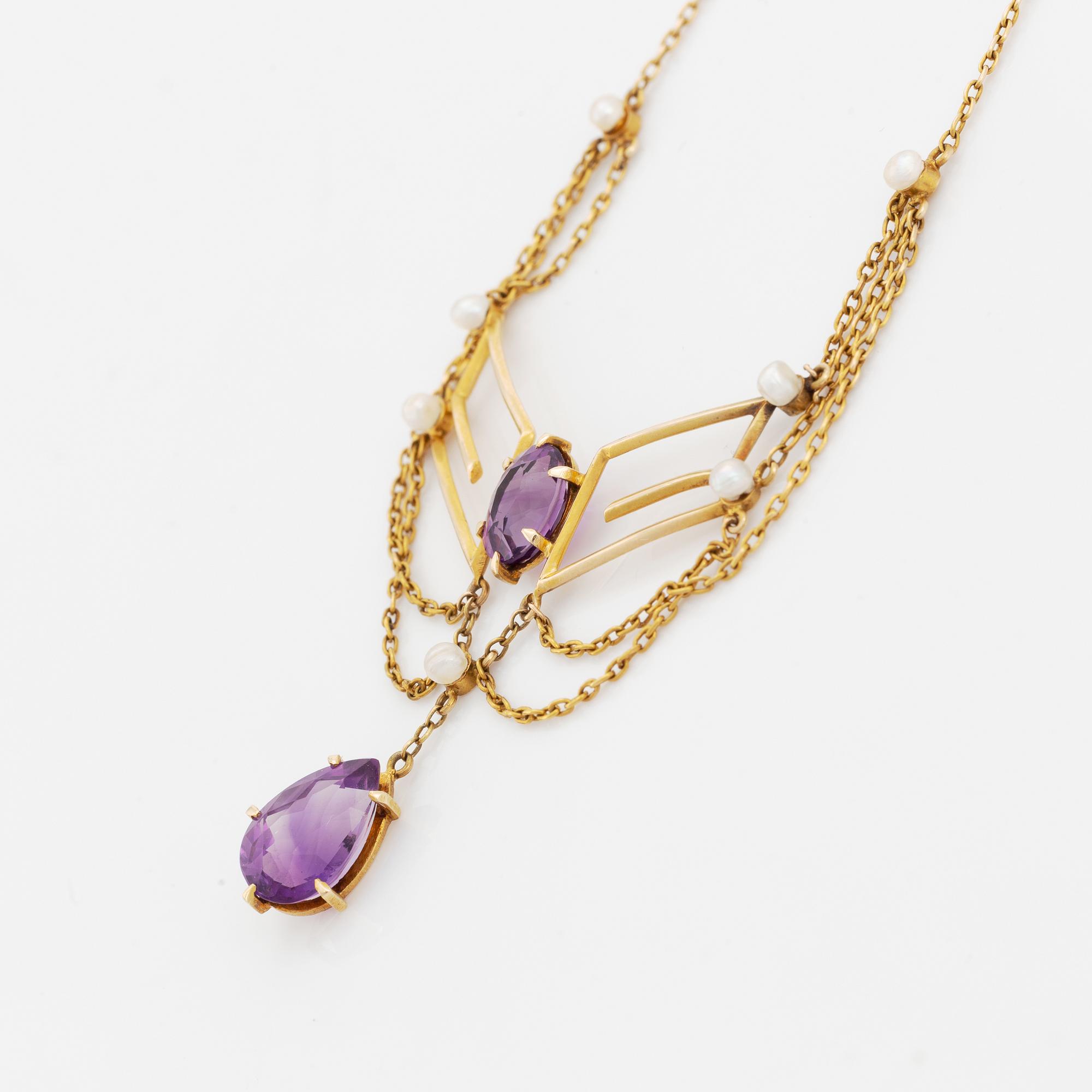 Amethyst and seed pearl necklace.