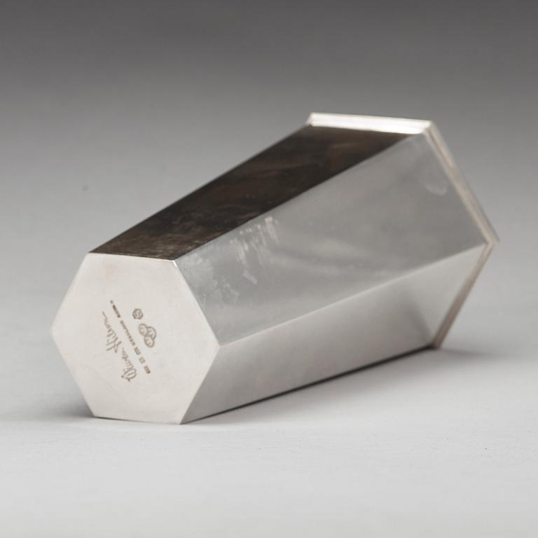 Wiwen Nilsson, a hexagonal sterling vase, Lund 1962.