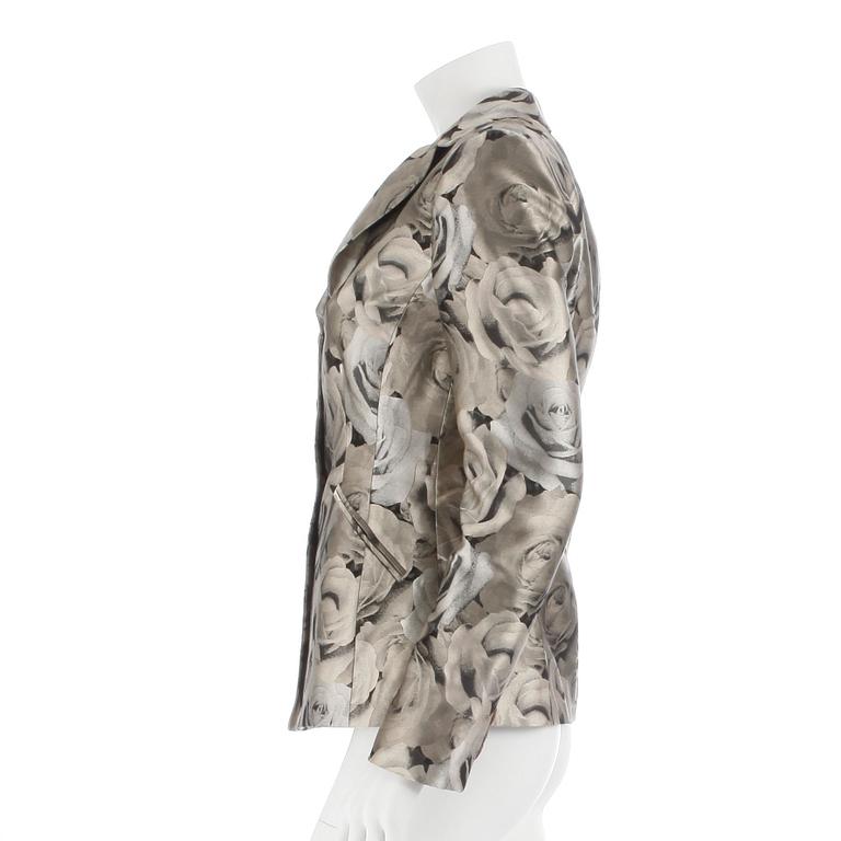 KAVAJ, Giorgio Armani, Italiensk storlek 42.