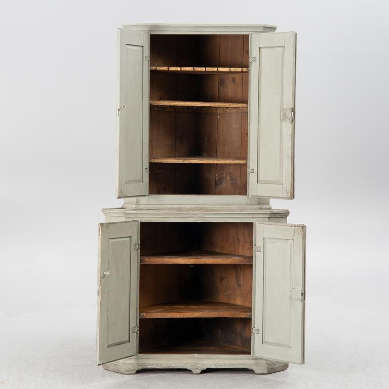 An early 19th century Gustavian corner cabinet, Sweden.