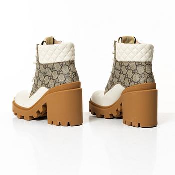 Gucci, ankle boots, size 37 1/2.