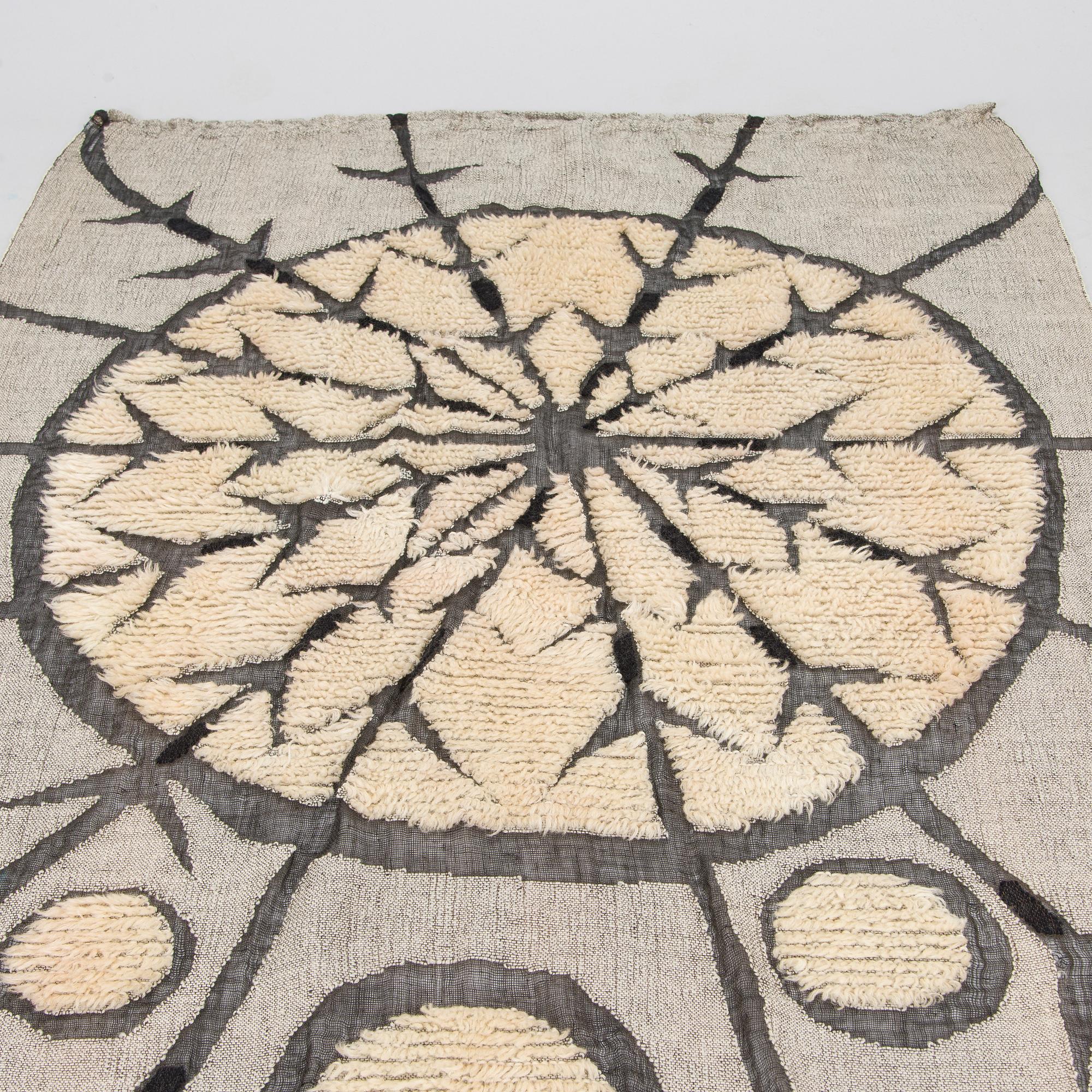 Eeva Renvall, bonad.