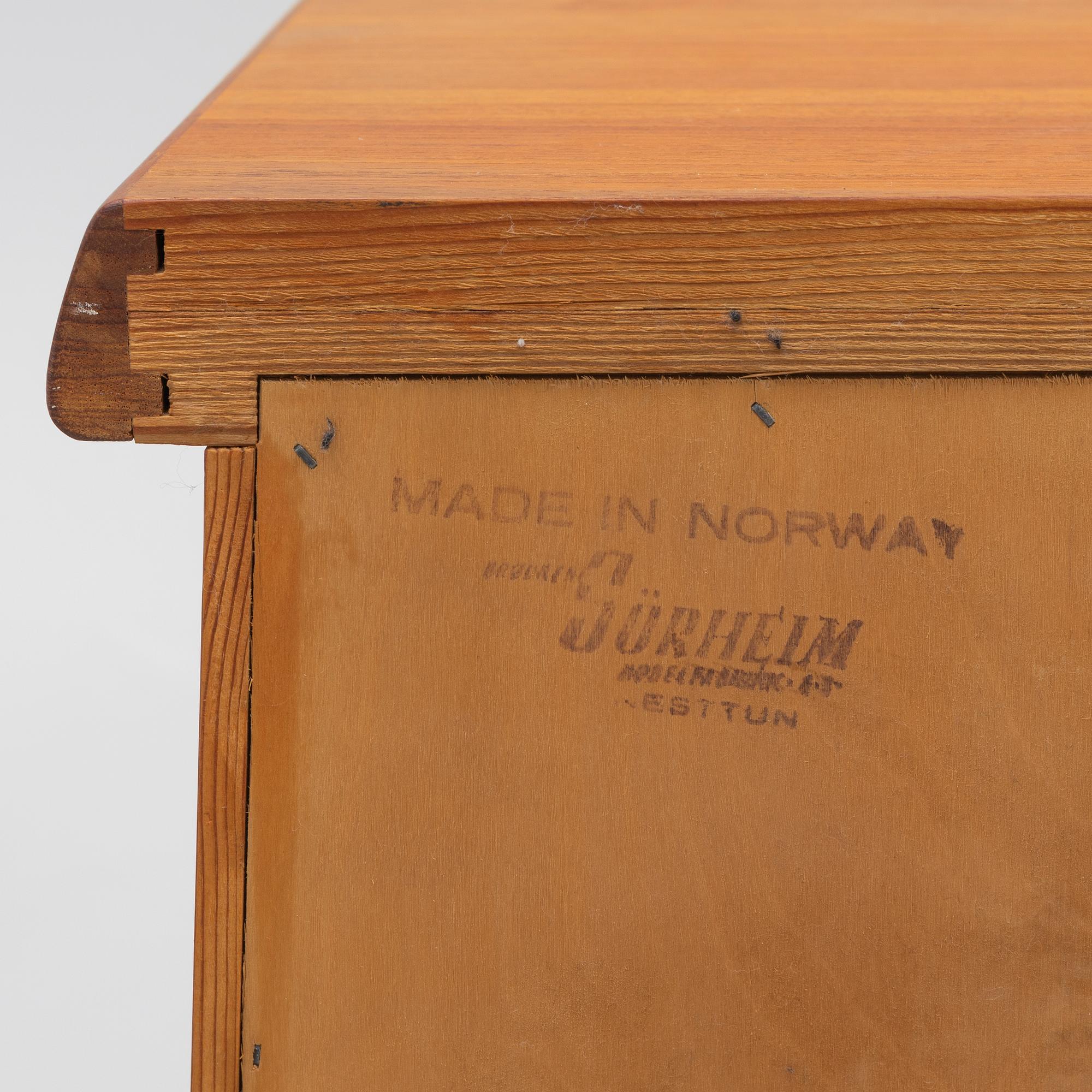 Arnt Sörheim, sideboard,  Brødrene Sørheim Møbelfabrikk AS, 1960-tal.