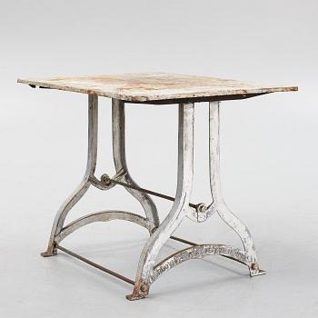 Bord, Norqvists Mek. Verkstad Upsala, omkring 1900.