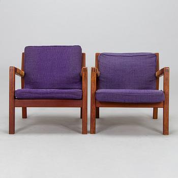 Carl Gustaf Hiort af Ornäs, Nojatuolipari, "Rialto", Puunveisto Oy - Träsnideri Ab, 1900-luvun puoliväli.