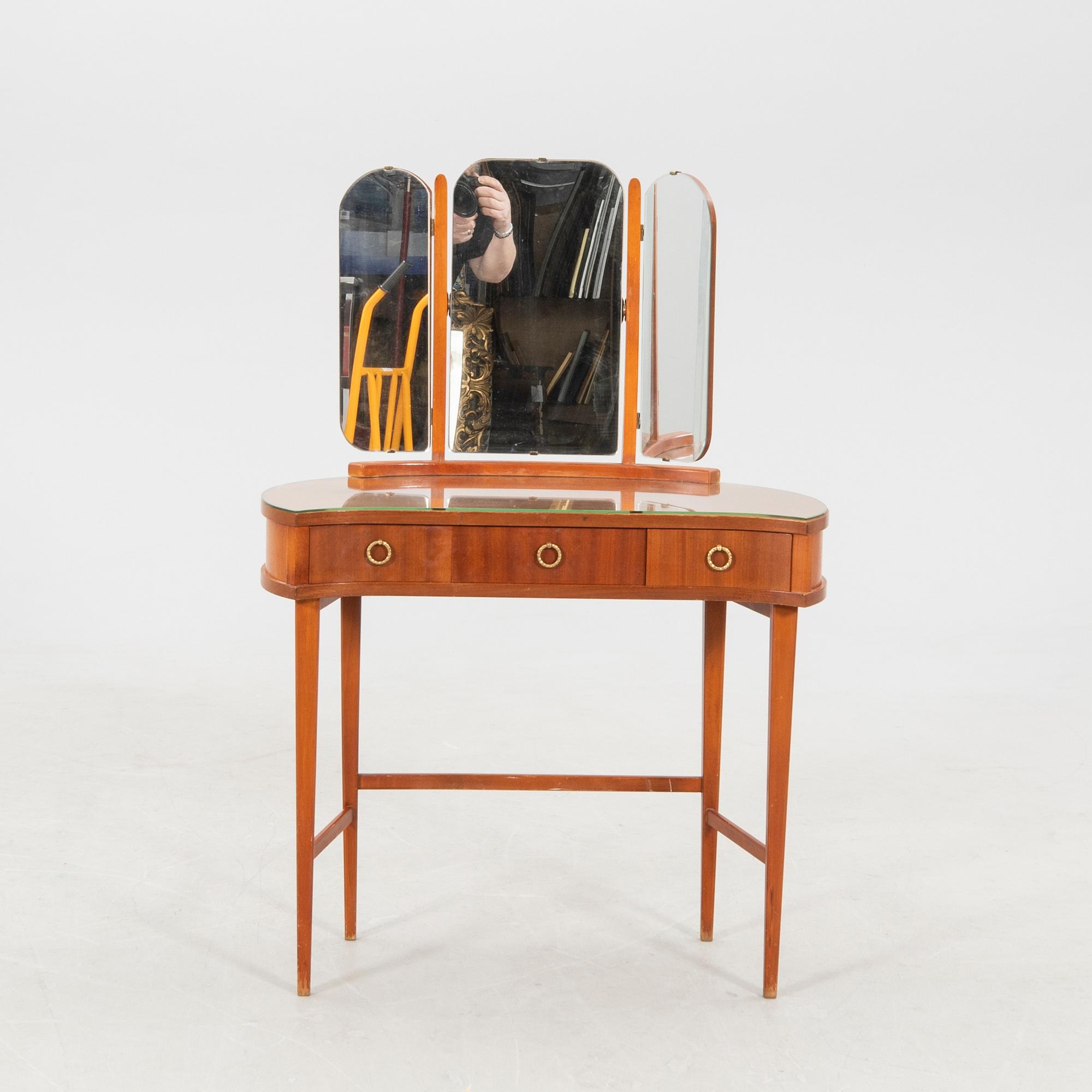 Dressing table mid-20th century.