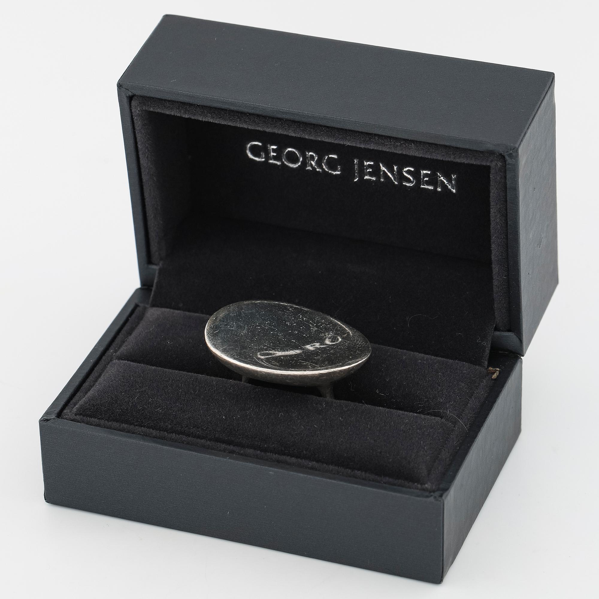 VIVIANNA TORUN BULOW HUBE GEORG JENSEN A Serenity ring silver. Bukowskis