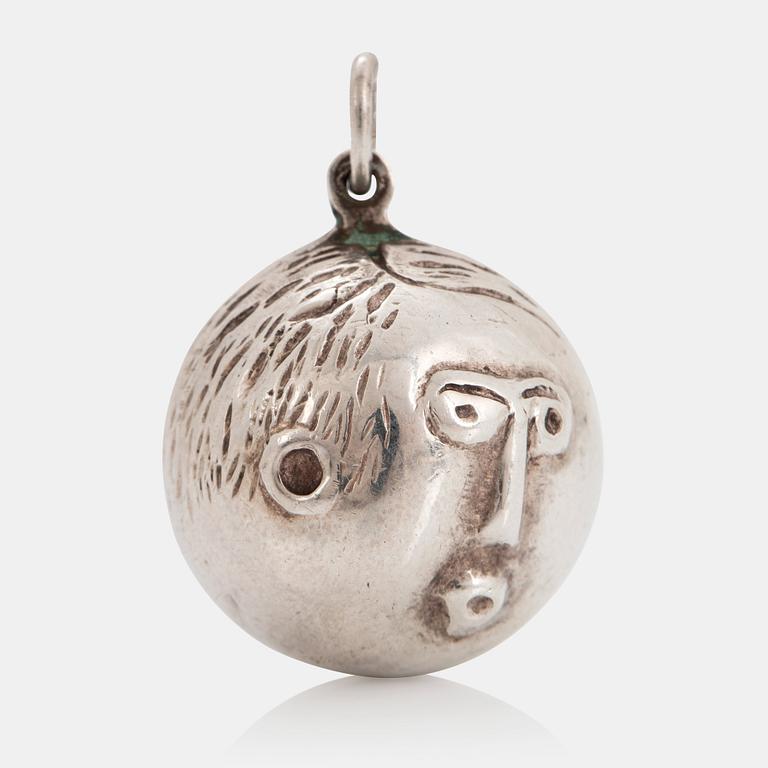 Olle Ohlsson, a sterling silver pendant.